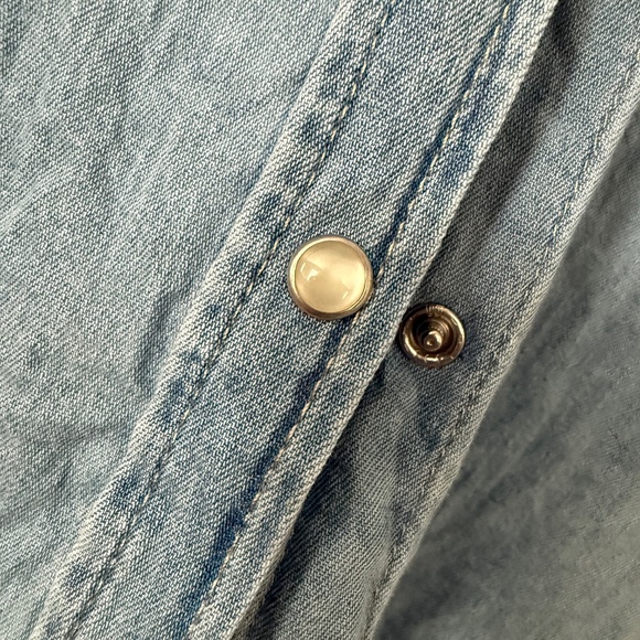GAP Western denim shirt - small - Euc - Picture 2 of 3